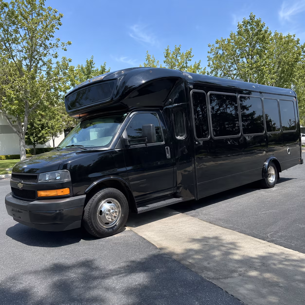 Orlando Birthday, Sweet 16, & Quinceañera Party Bus Rentals